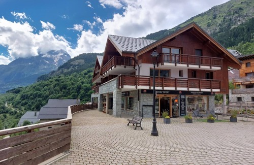 Vaujany Apartment | Le Saphir TS 3p6/8p Premium A38P