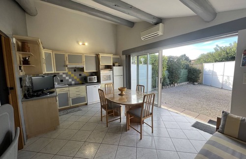 L'Isle-sur-la-Sorgue House | LE SOLEILLANT Provençal house with swimming pool, Private garden, PK, pets allowed