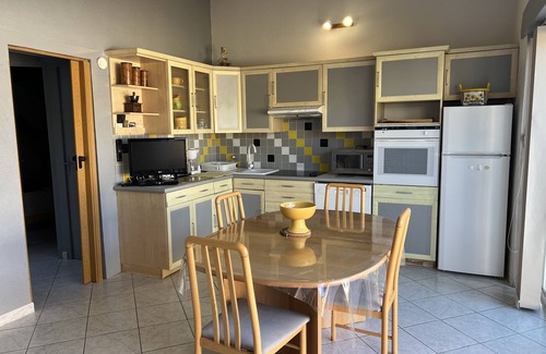 L'Isle-sur-la-Sorgue House | LE SOLEILLANT Provençal house with swimming pool, Private garden, PK, pets allowed