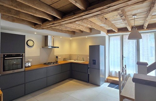 Montignac House | Le Sorbier, Gîte with swimming pool