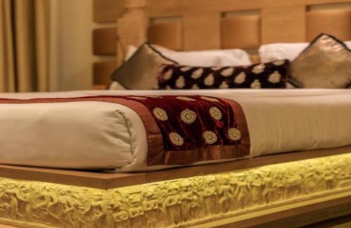 Pali Hill Hotel | Le Sutra Hotel, Khar, Mumbai
