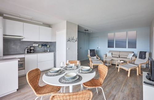 Courseulles-sur-Mer Apartment | Le Tikahupo - Charmant appt vue sur le port