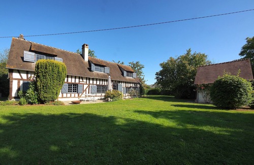 Francheville House | Le Verdoyant - Three Bedroom House, Sleeps 8