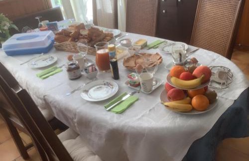 Saint-Bonnet-Troncais Bed & Breakfast | Le Voyageur