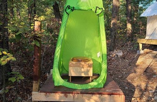 Jay RV Rental | Leaning Tree Woods Glampsite. Isolated area near Grand Lake.