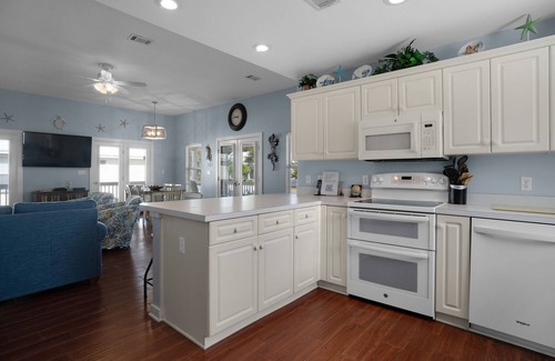 Clipper Cove Cottage | Leap Of Faith-Near Gulf - Beach Set up - Contactless entry