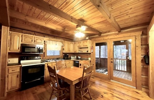 Tellico Plains Cabin | Leave the stress behind!- private hot tub, pet and motorcycle friendly, let peace and nature surround you! by RedAwning