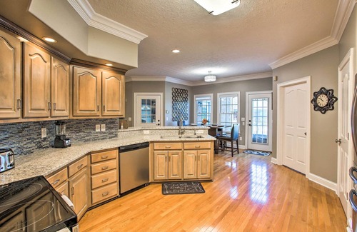 Lebanon House | Lebanon Family Getaway w/Pool, Bikes & Trails!