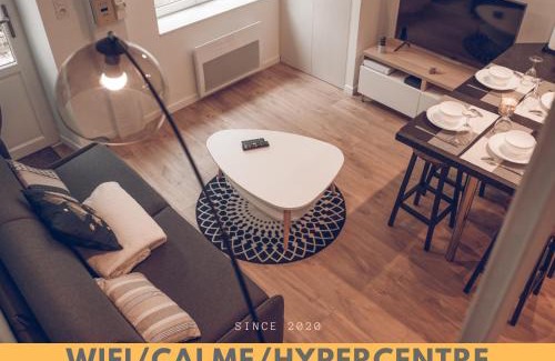 Amboise Apartment | LeBeauBrun HyperCentre Duplex