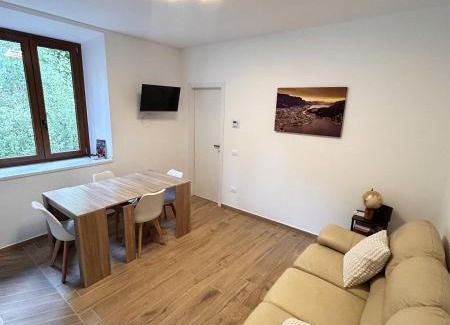 Galbiate Apartment | Lecco lake Visconti