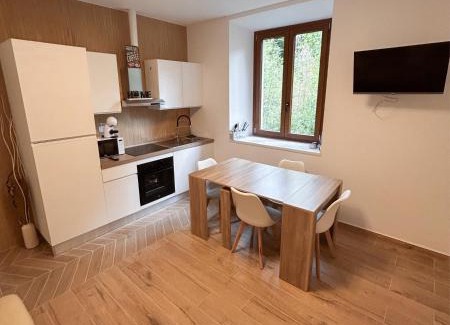 Galbiate Apartment | Lecco lake Visconti