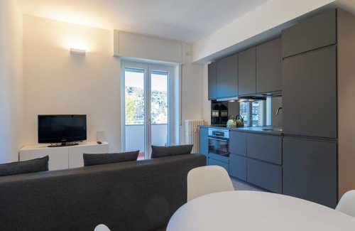 Lecco Apartment | Lecco Lakefront Retreat