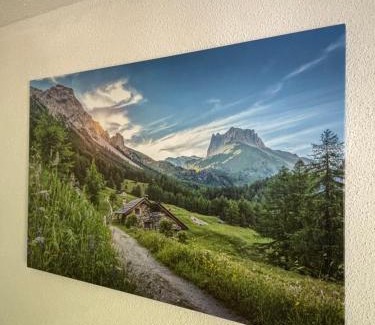 Landeck Apartment | Lechtaler Alpenblick Landeck - Privatzimmer & Ferienwohnung