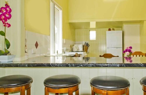 Kingaroy Apartment | Lee Farm Stay Cottages