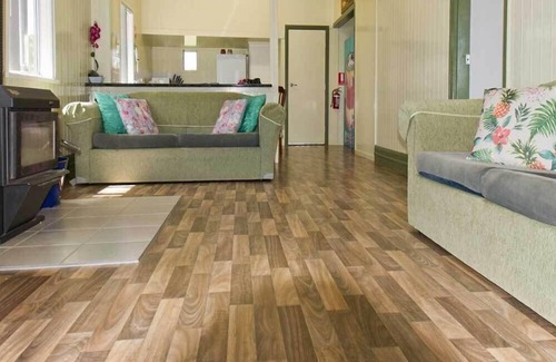 Kingaroy Apartment | Lee Farm Stay Cottages