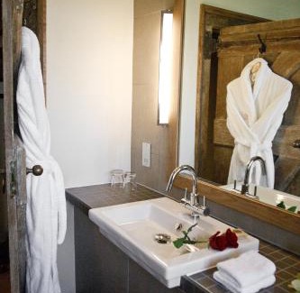 Maidstone Bed & Breakfast | Leeds Castle Maiden's Tower