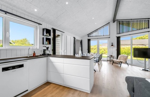 Falen House | "Leeve" - 1.4km to the fjord by Interhome