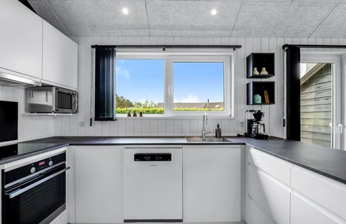 Falen House | "Leeve" - 1.4km to the fjord by Interhome