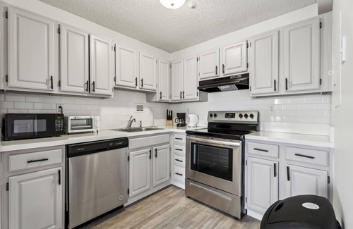Richmond Apartment | Legacy at Imperial Village 817 I 2Bed 2 Bath