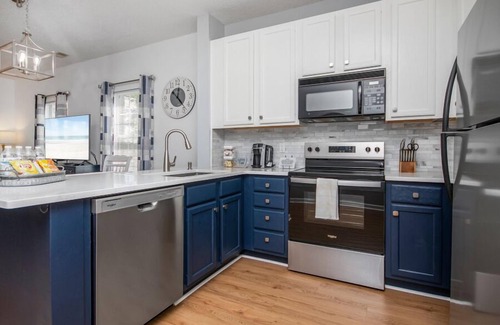 Red Hill Condo | Legends Golf Resort Condo, 4 Beds, 2 Bath Pool access near Coastal Carolina Univ