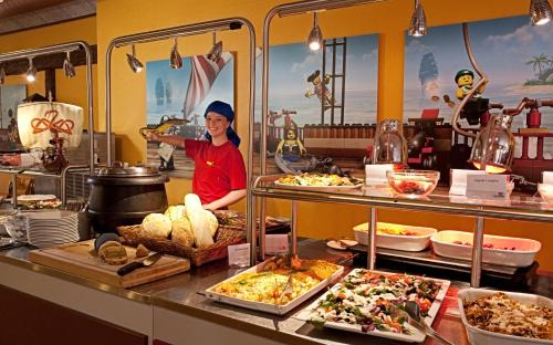 Billund Other | LEGOLAND Wilderness Barrels & Cabins