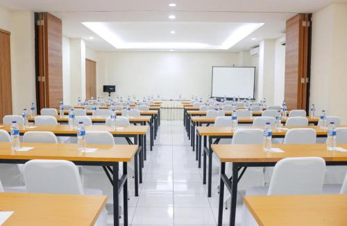 Ambon Hotel | LeGreen Suite Ratulangi