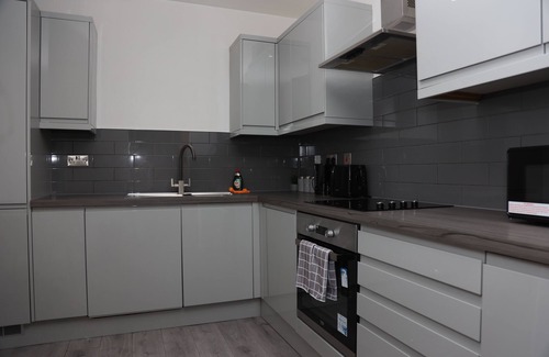 Leicester City Centre Apartment | Leicester City Centre Apartment: PS4, free on street parking after 6pm.