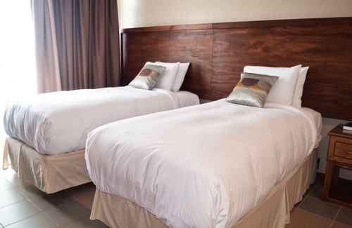 New Amsterdam Hotel | Leisure Inn