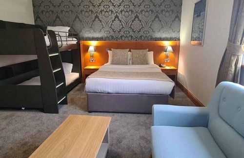 Carrick-on-Shannon Hotel | Leitrim Marina Hotel