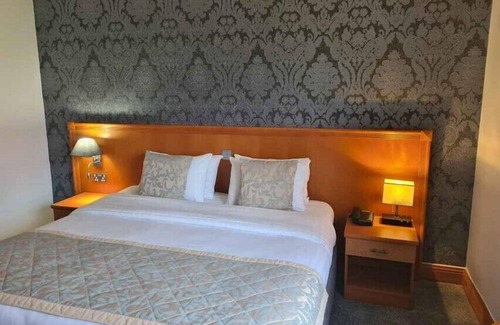 Carrick-on-Shannon Hotel | Leitrim Marina Hotel