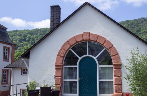 Neumagen-Dhron Apartment | LEKKER Appartment Wine & Dine and Sleep Germany's oldest wine village
