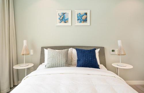 Phuong 6 Apartment | Leman Luxury Suite with Rooftop Pool & Gym
