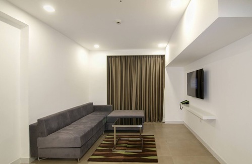 Banjara Hills Hotel | Lemon Tree Hotel Banjara Hills