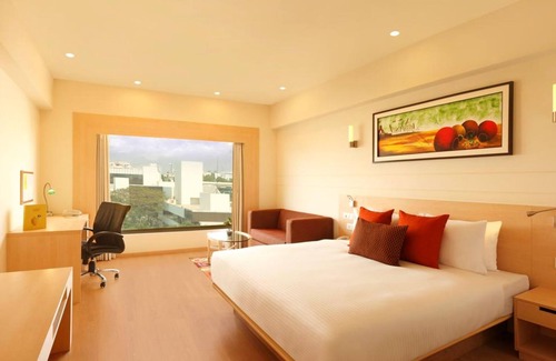 Banjara Hills Hotel | Lemon Tree Hotel Banjara Hills
