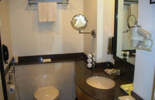 Little Mount Hotel | Lemon Tree Hotel Chennai