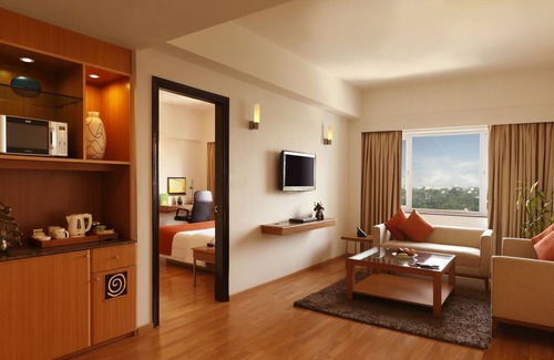 Little Mount Hotel | Lemon Tree Hotel Chennai