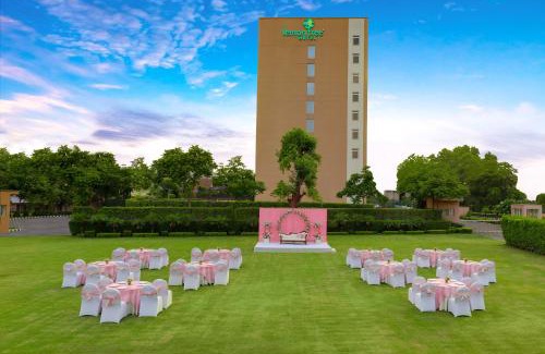 Gurugram Hotel | Lemon Tree Hotel, Sector 68, Sohna Road, Gurugram