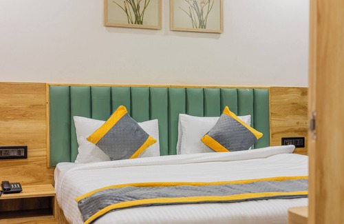 Kukatpally Housing Board Colony Hotel | Lemonridge Hotels KPHB