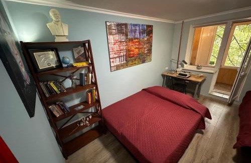 Tiraspol Hostel | Lenin Street Hostel & Tours