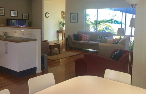Narrawallee House | Leo Beach House Narrawallee