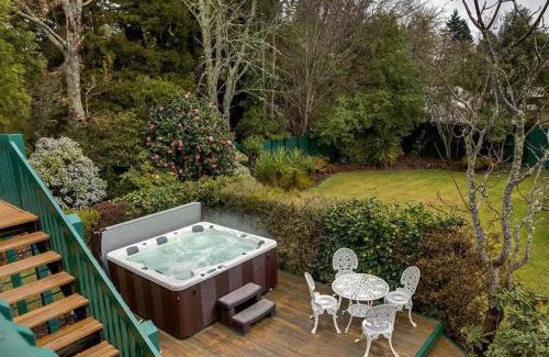 Lynmore House | Leo's Place