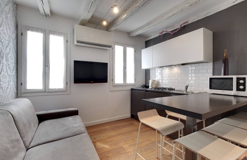 Cannaregio Apartment | Leon D'Oro Apartment by Wonderful Italy