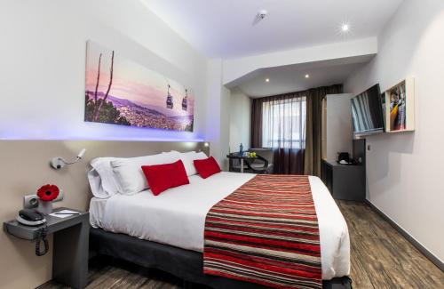 El Camp de l'Arpa del Clot Hotel | Leonardo Boutique Hotel Barcelona Sagrada Familia