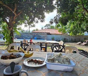 Lian Resort | Leopoldo's Kampsite and Sports Cafe