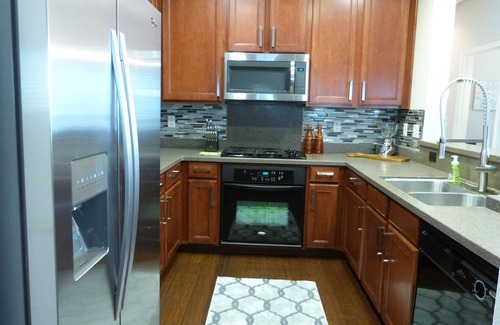 North Natomas House | LePark ORANGE Luxury with Pool & Spa Next to Downtown Airport Arena Hospitals