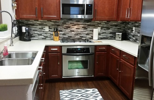 North Natomas House | LePark WHITE Luxury with Pool & Spa Next to Downtown Airport Golden 1, Hospitals