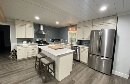 Le Roy House | Leroy Lake House