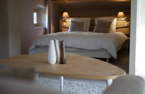 Grospierres House | Les Agaves