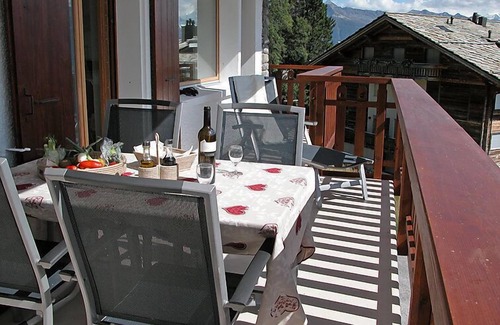 Randogne Apartment | Les Aiguilles Vertes Rez inférieur by Interhome