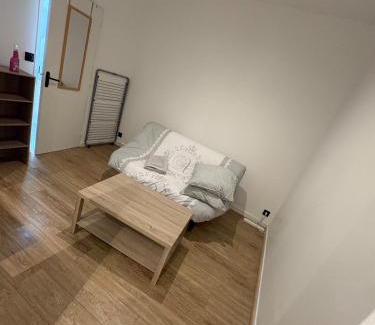 Bailleval Apartment | Les Allées du Parc